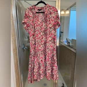Chic Floral Maxi Dress in Pink